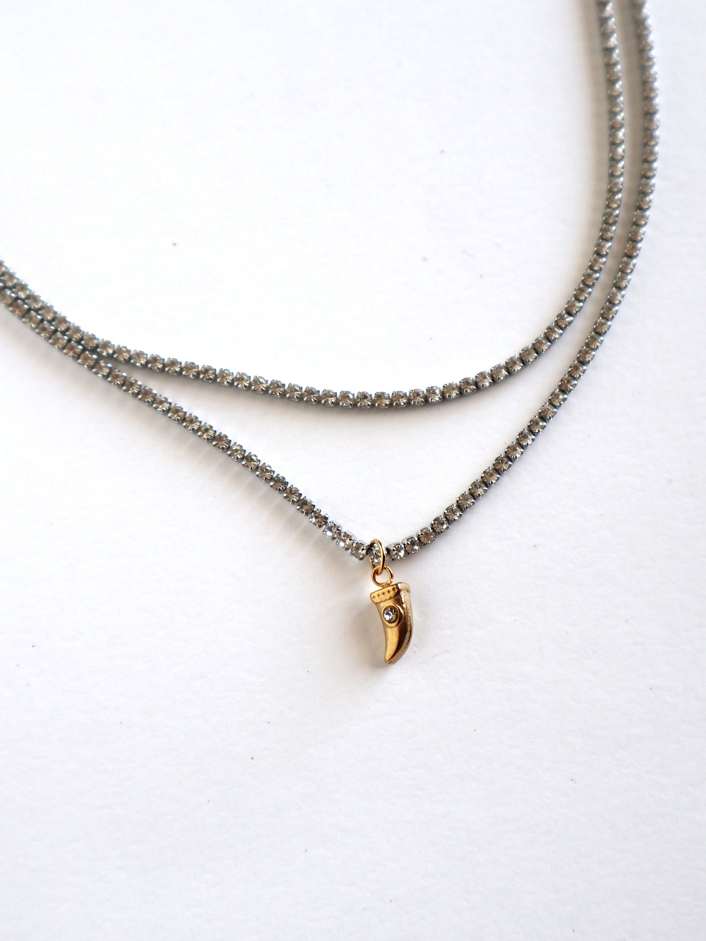 Colar duplo brilhos com mini pendente